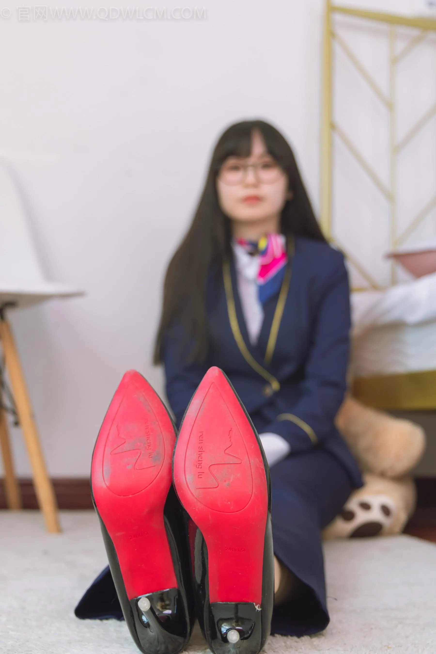 物恋传媒 NO.1500 兮兮-银行小秘书 [151P]插图1